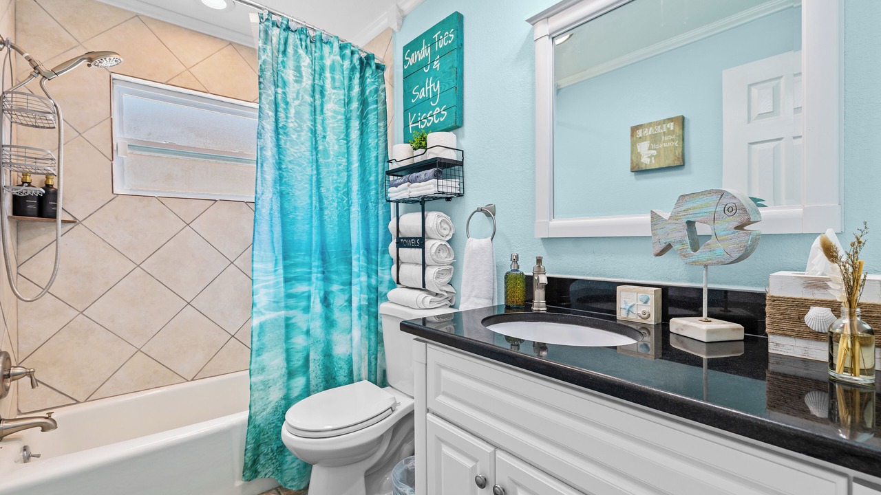 Photo of Bathroom in Anona