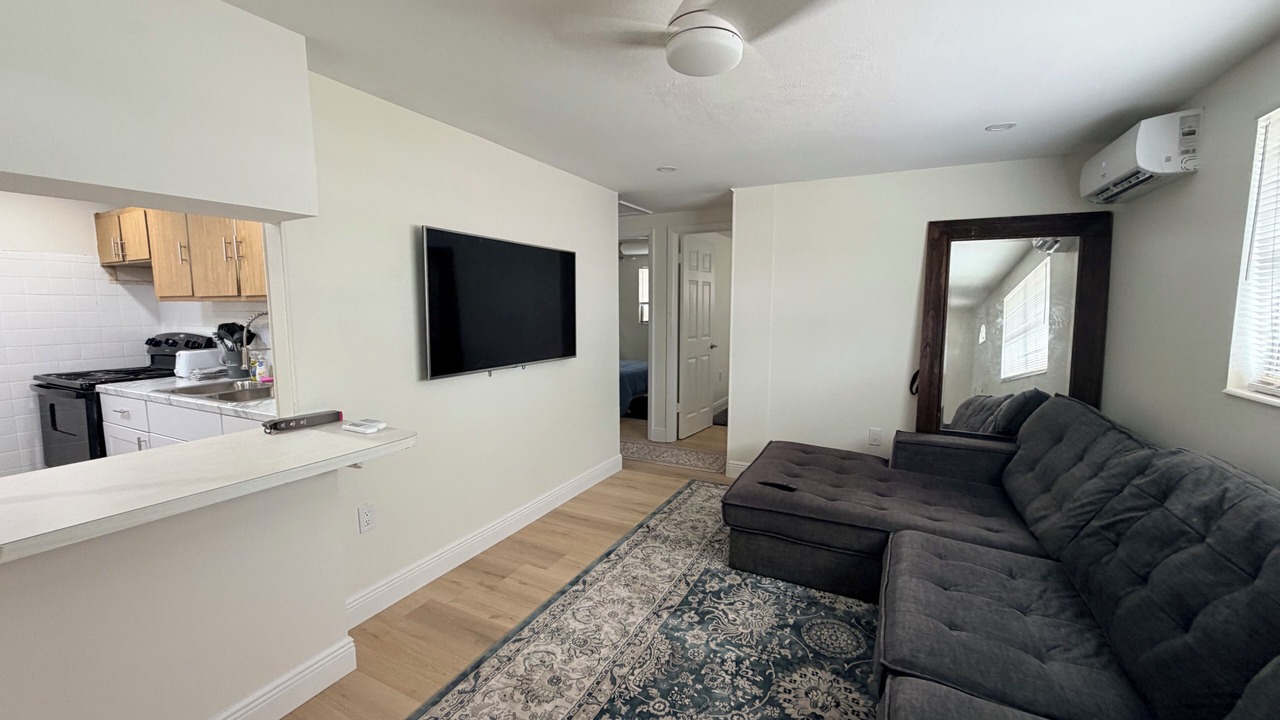 Photo of Livingroom in University