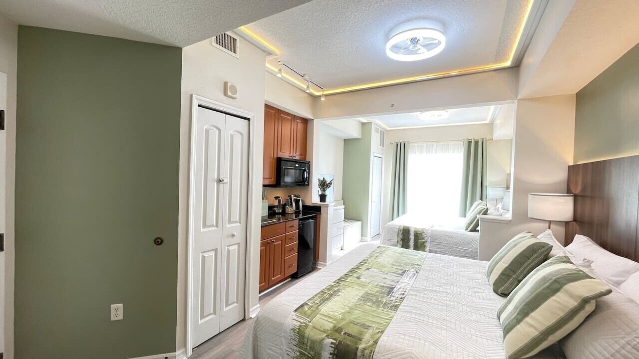 Photo of Bedroom in Florida Center