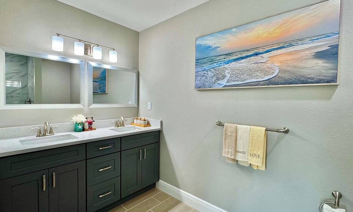 Photo of Bathroom in Diplomat