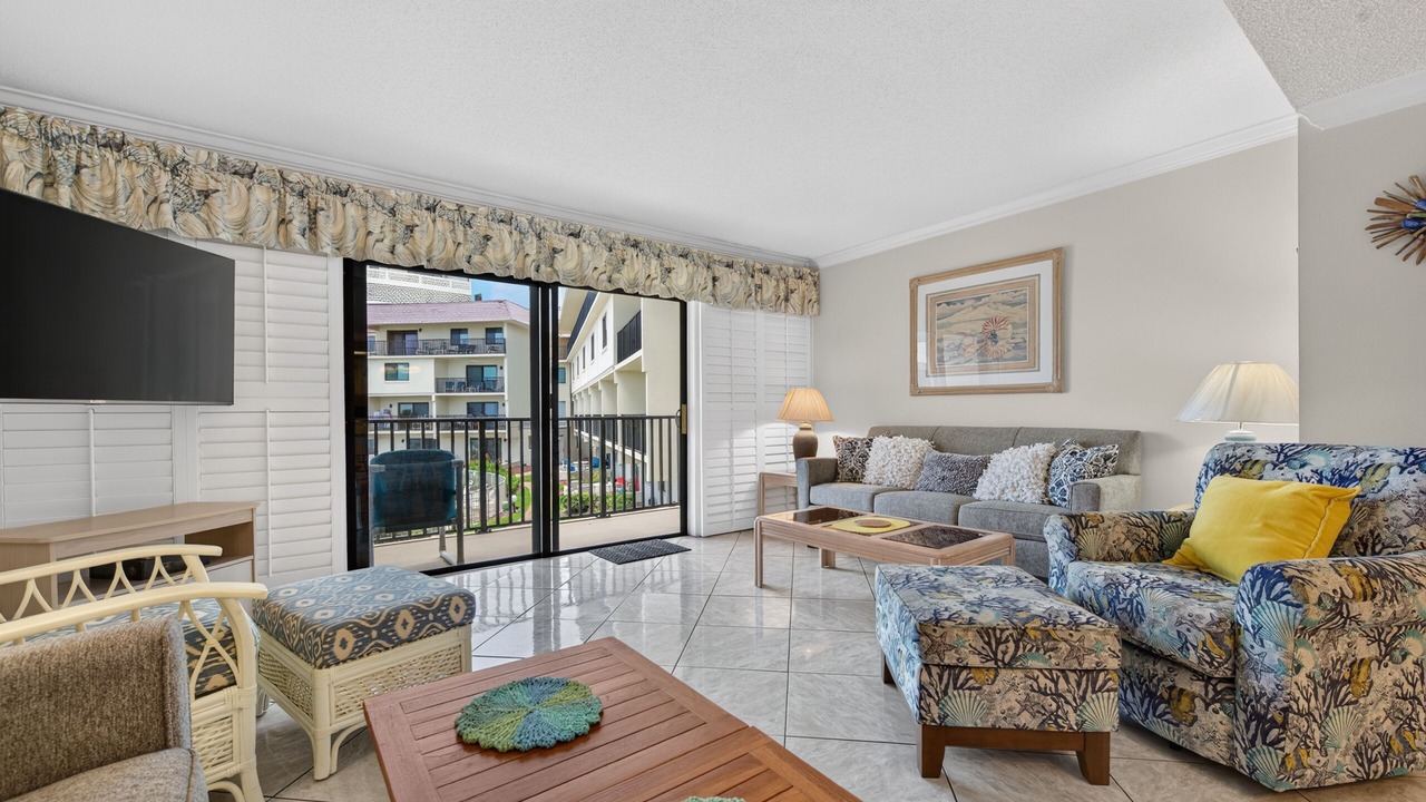 Photo of Livingroom in Ormond Oceanside Estates