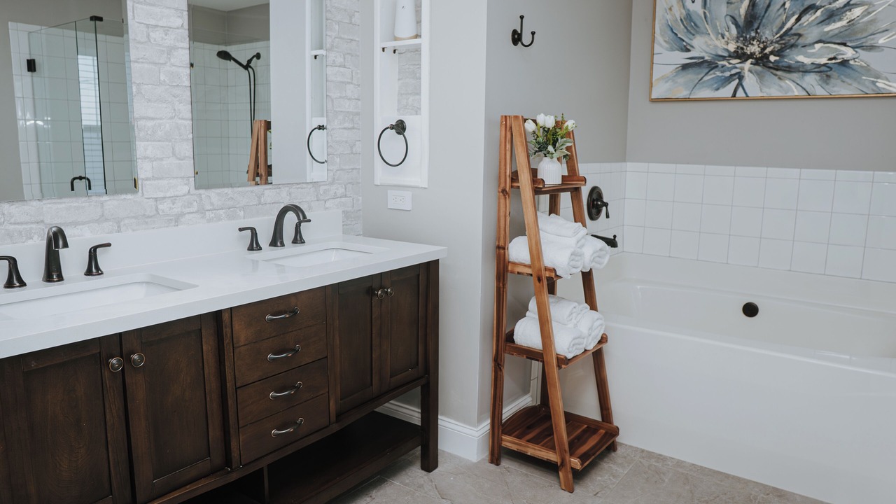 Photo of Bathroom in Diplomat