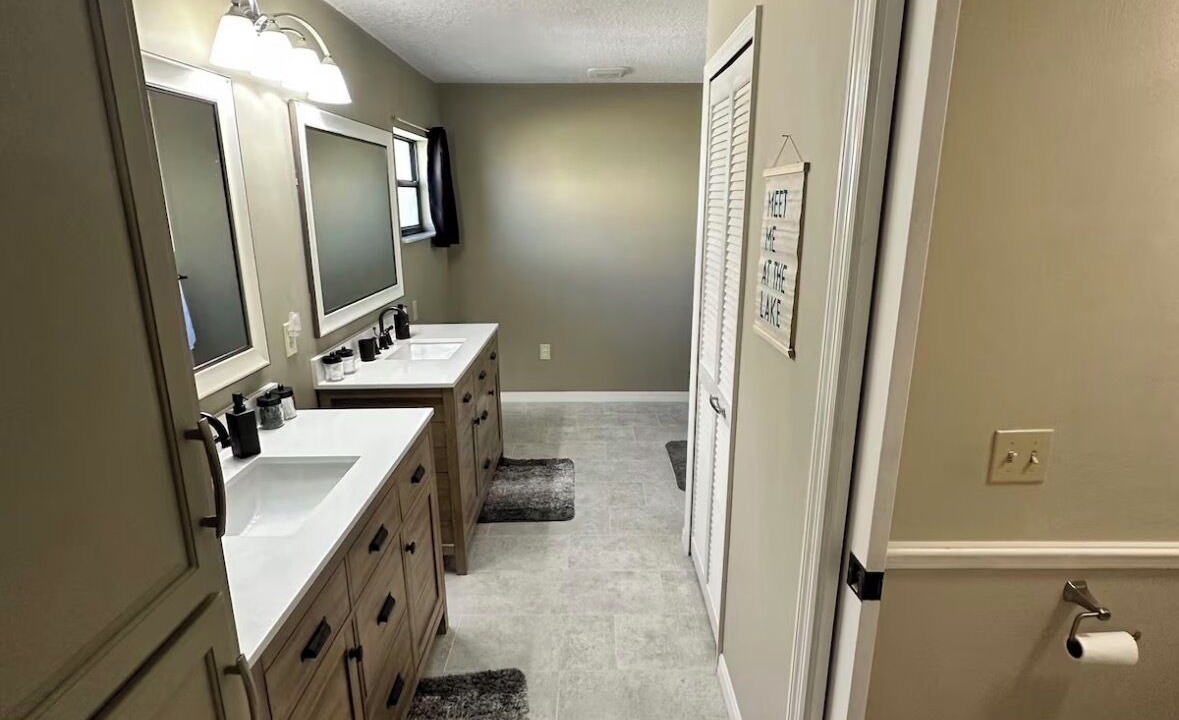 Photo of Bathroom in Tavares