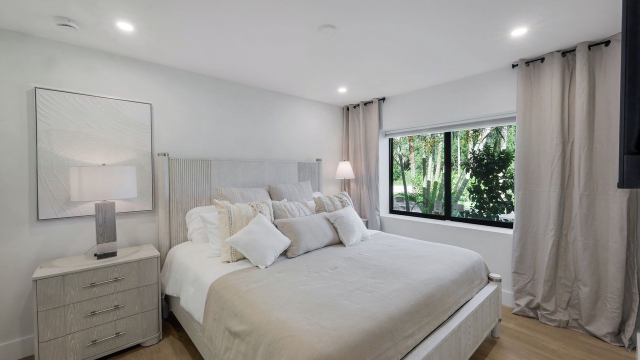Photo of Bedroom in Central Naples