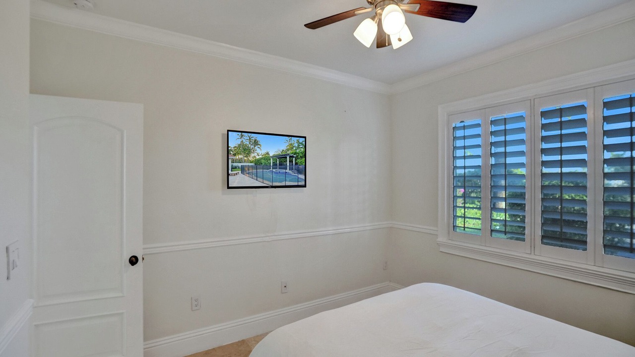 Photo of Bedroom in Kendale Lakes