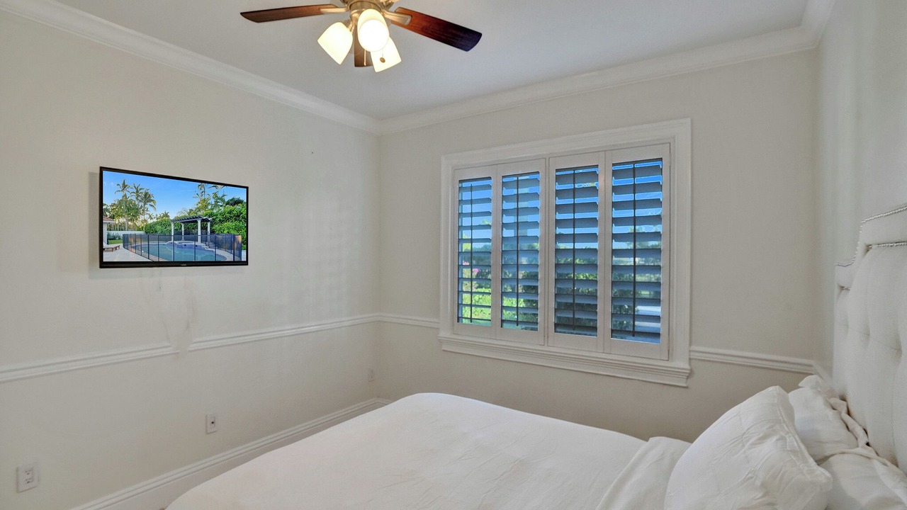 Photo of Bedroom in Kendale Lakes
