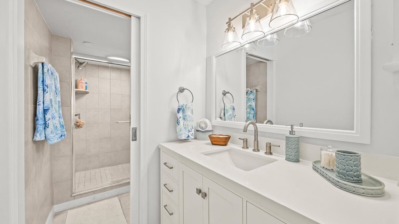 Photo of Bathroom in Hutchinson Island South