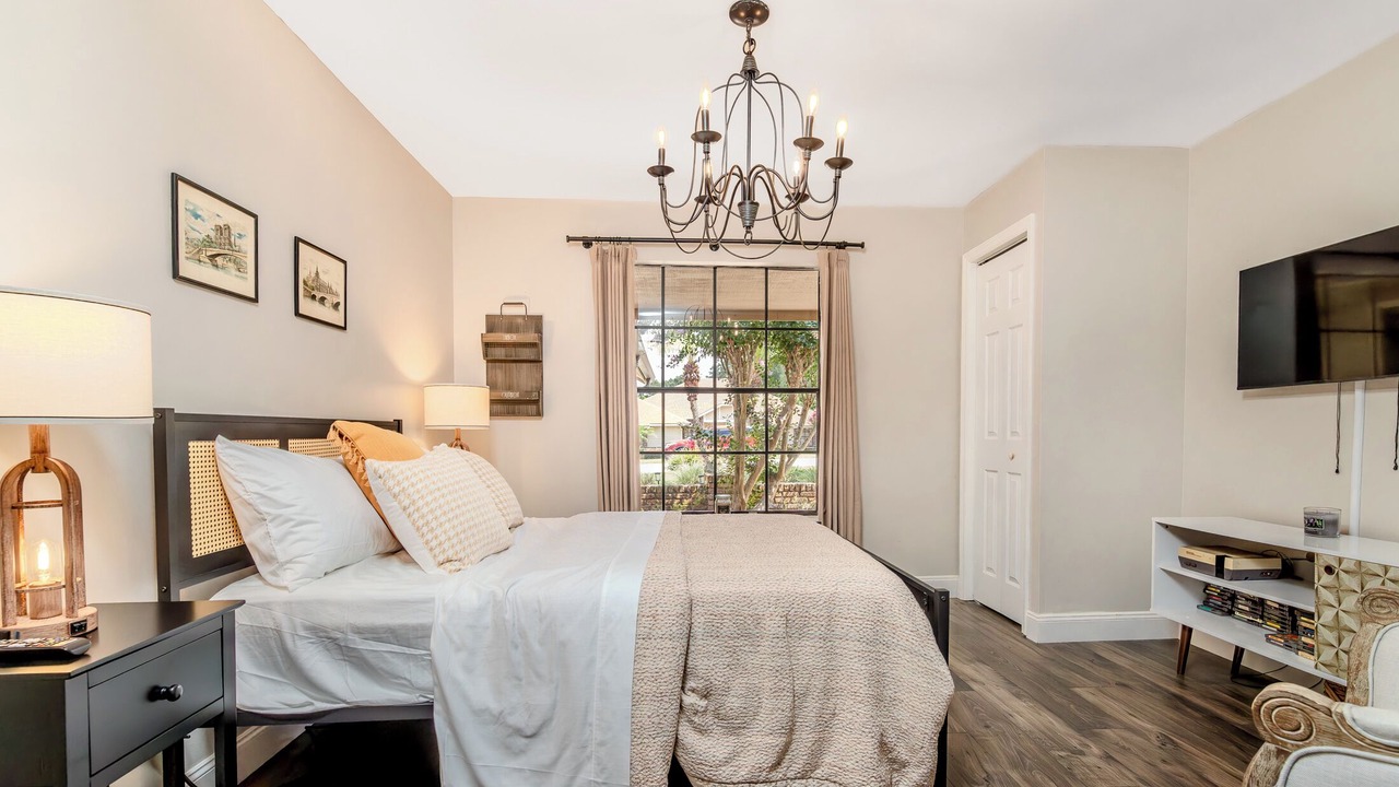 Photo of Bedroom in Longwood