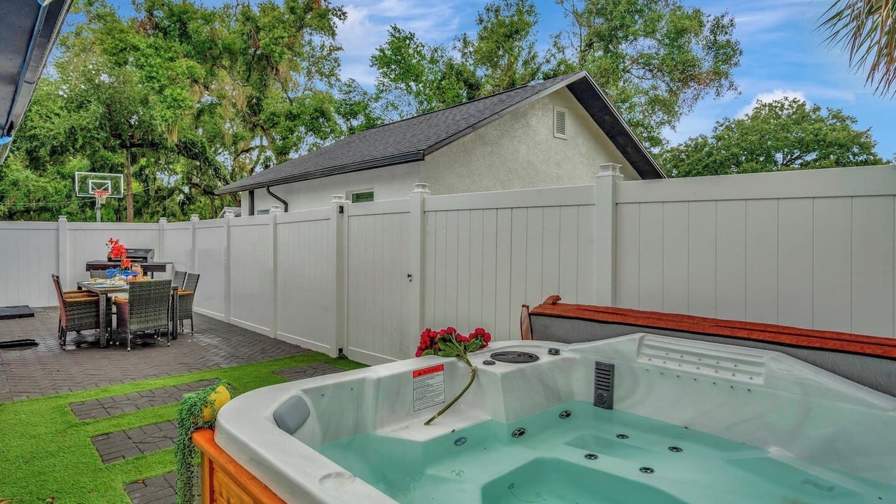 Photo of Outdoor in Old Seminole Heights