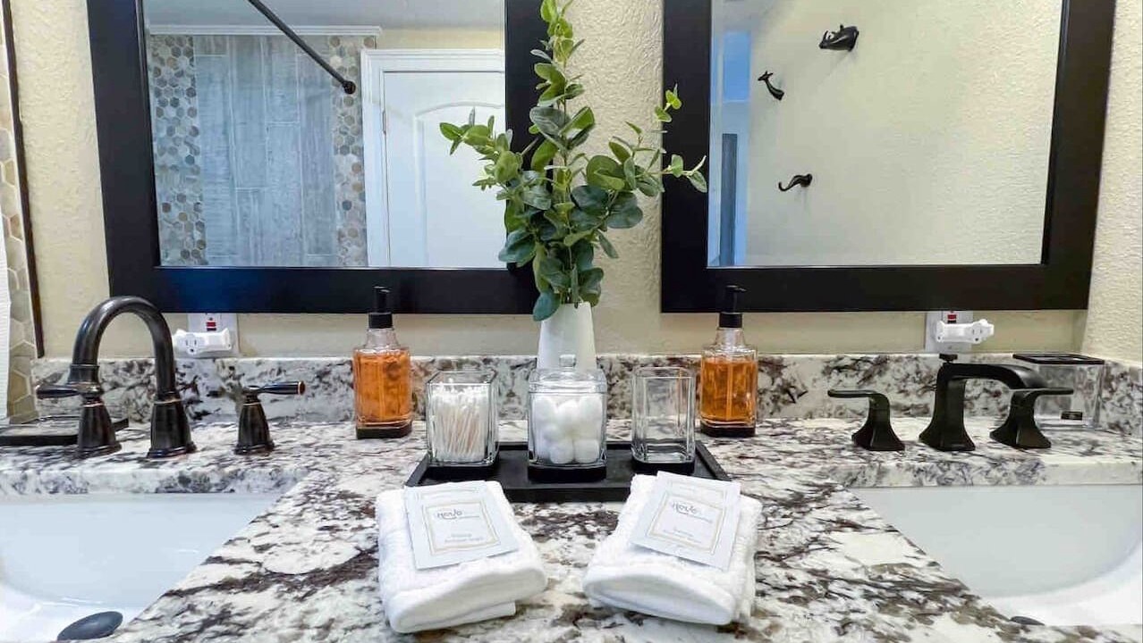 Photo of Bathroom in Lake Magdalene