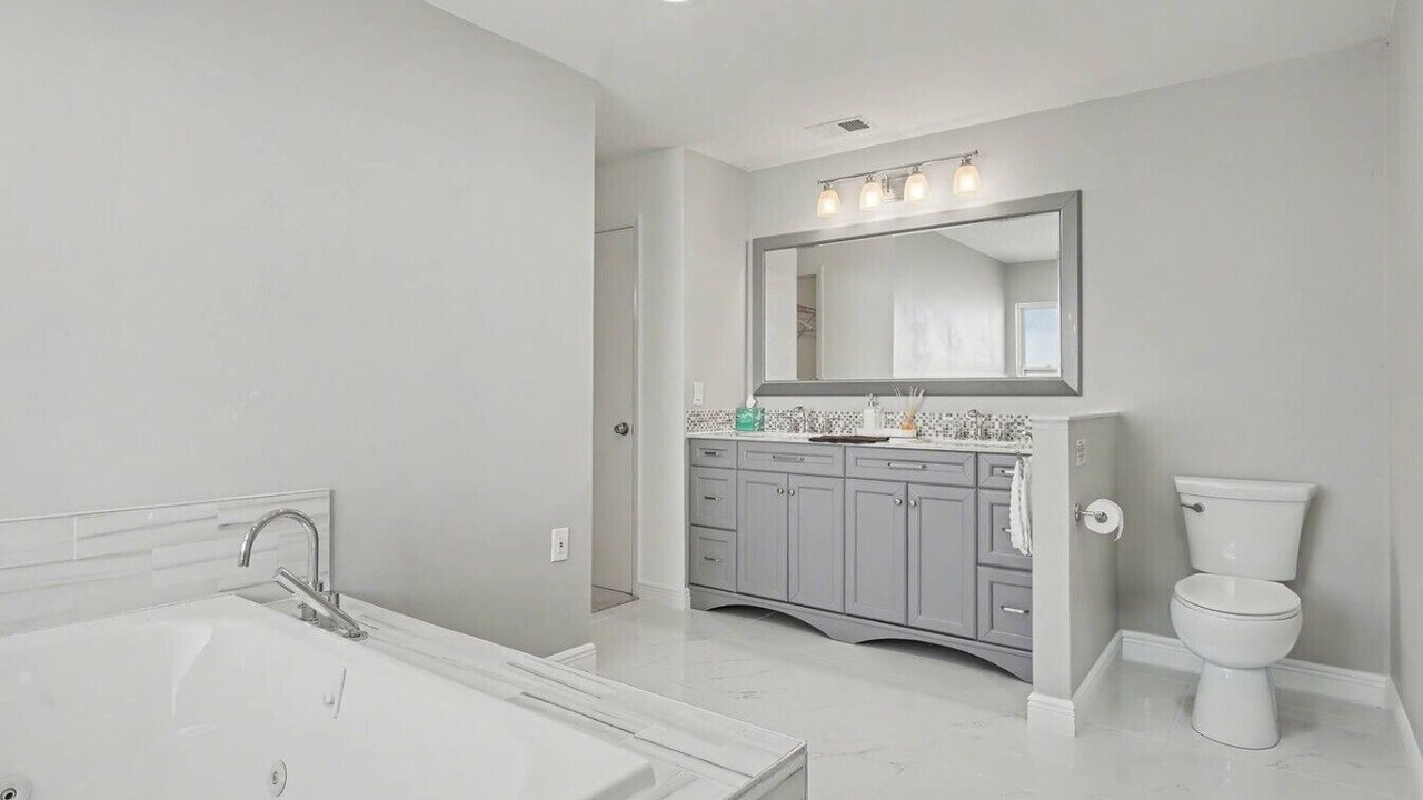 Photo of Bathroom in Indian Ridge