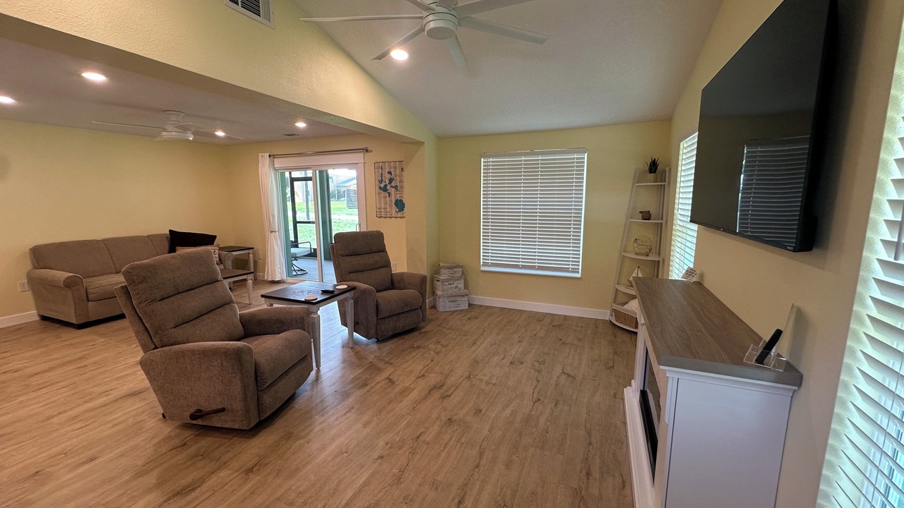 Photo of Livingroom in Okahumpka