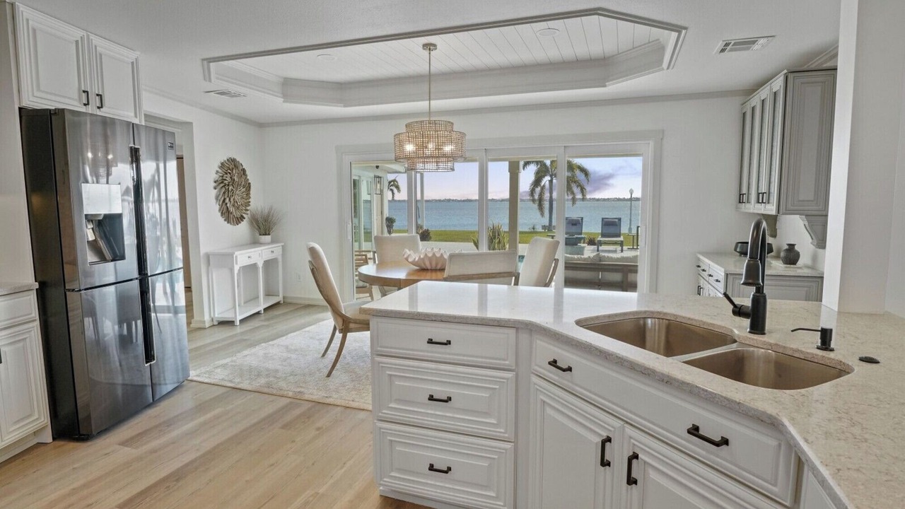 Photo of Kitchen in Caloosahatchee