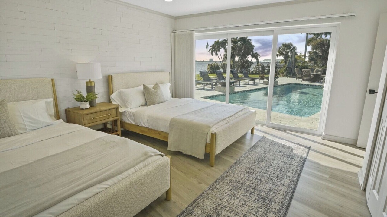 Photo of Bedroom in Caloosahatchee