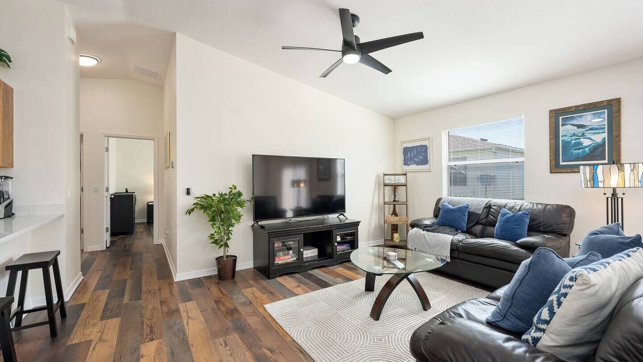 Photo of Livingroom in Duval