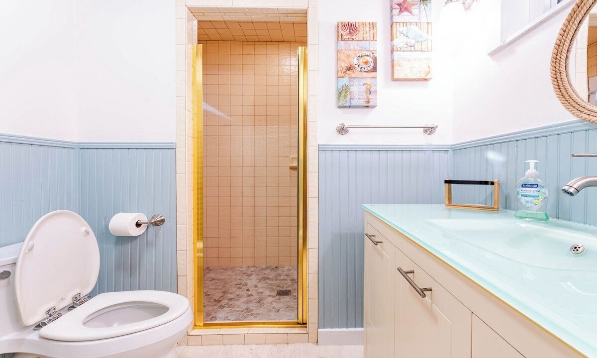 Photo of Bathroom in Jensen Beach