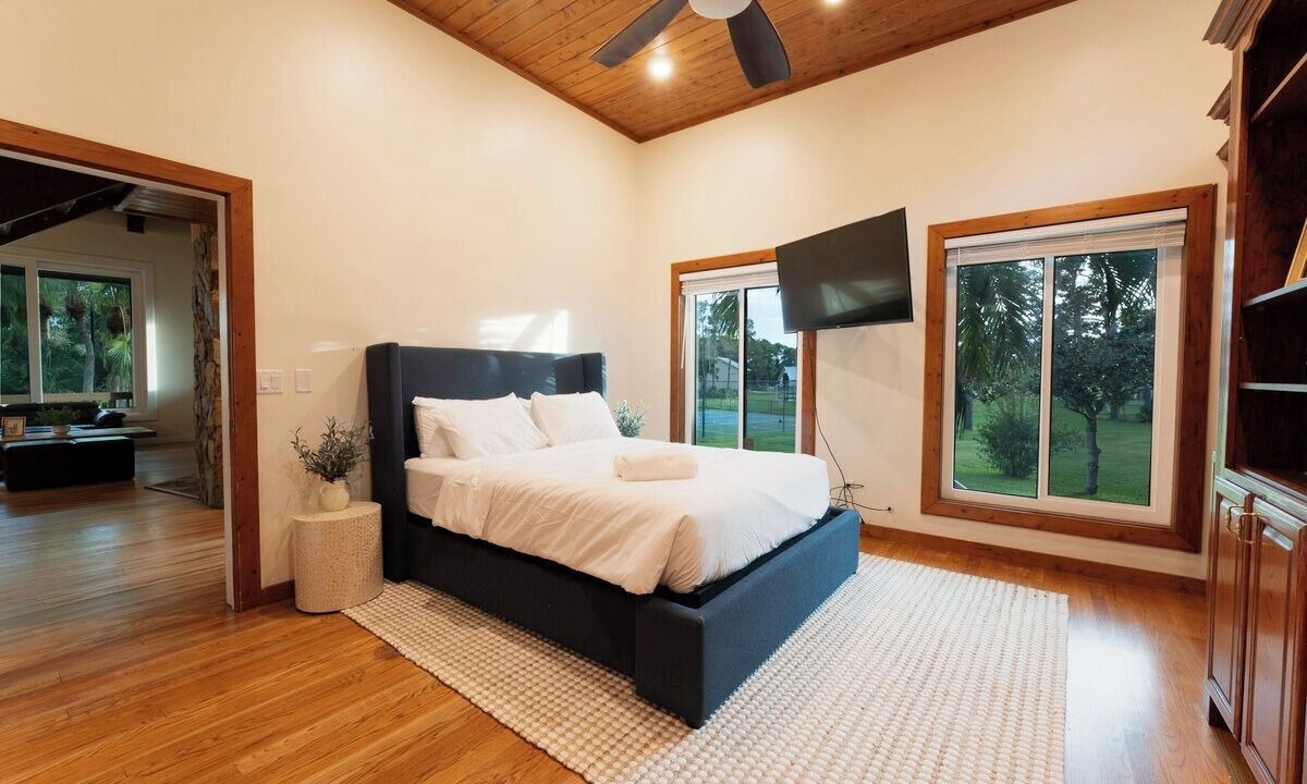 Photo of Bedroom in Jensen Beach