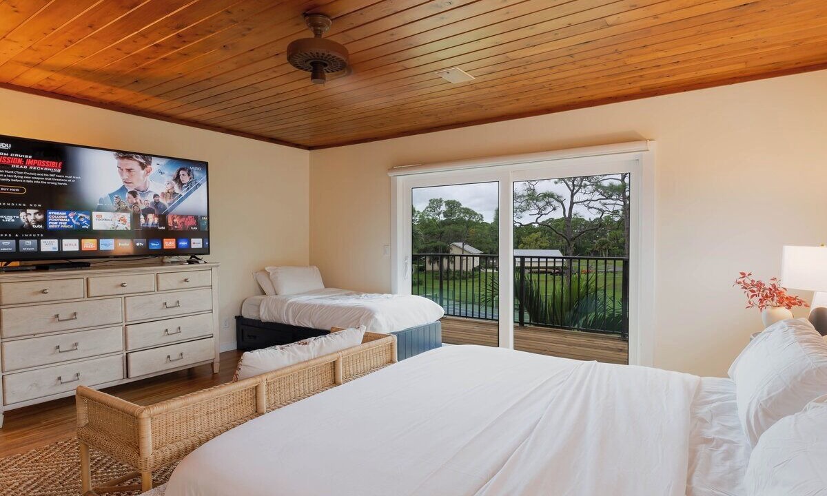 Photo of Bedroom in Jensen Beach