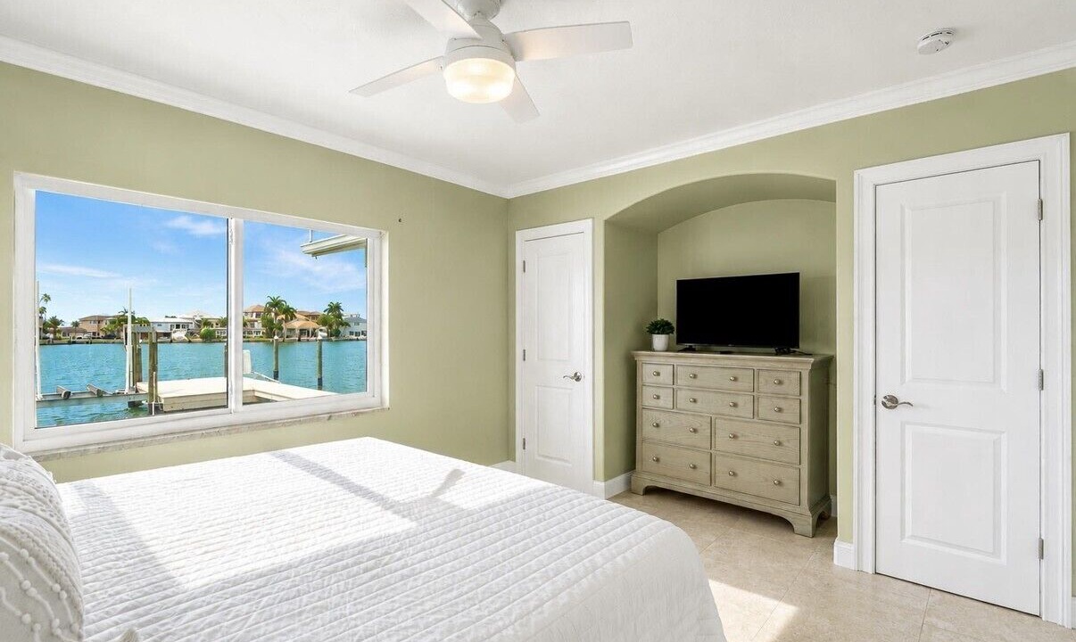 Photo of Bedroom in Redington Beach