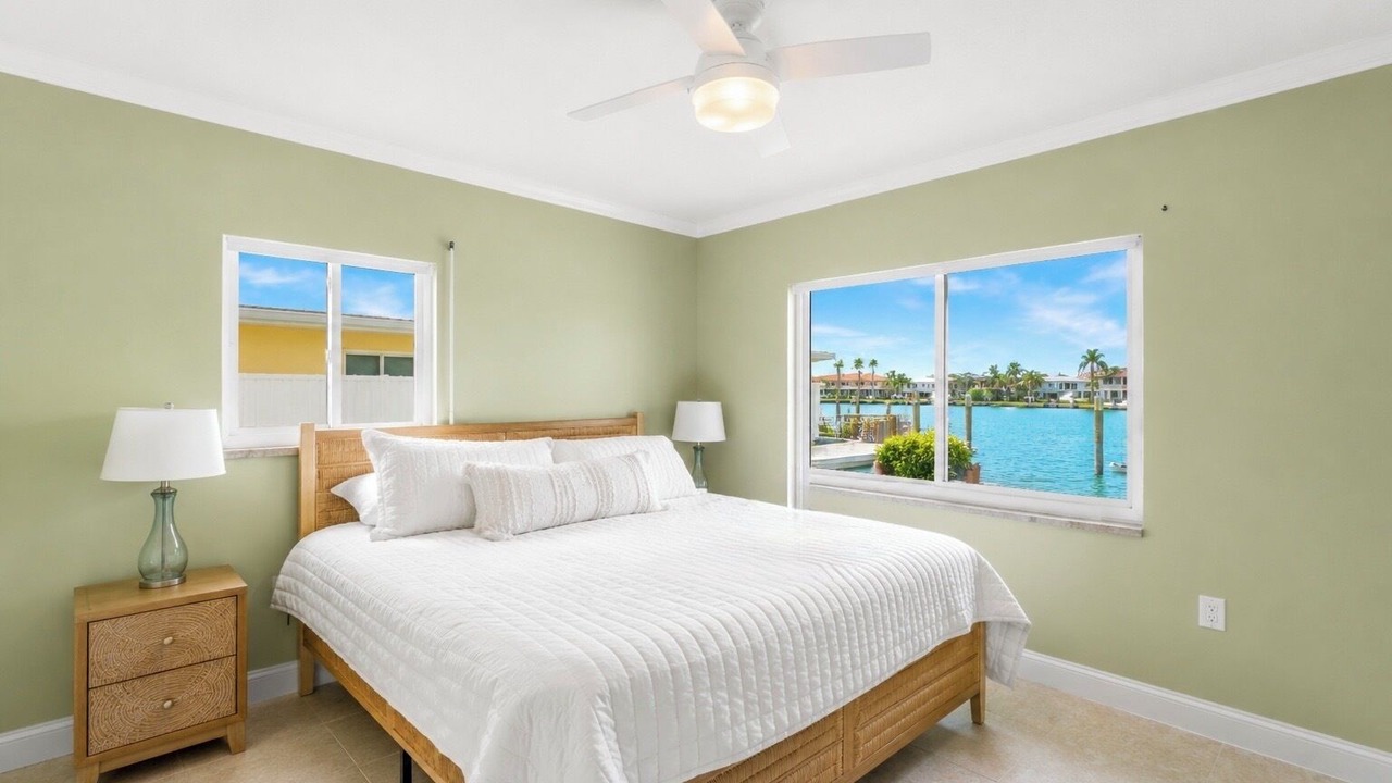 Photo of Bedroom in Redington Beach