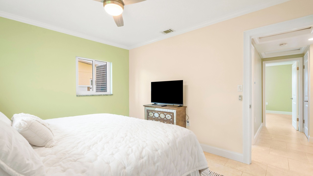 Photo of Bedroom in Redington Beach