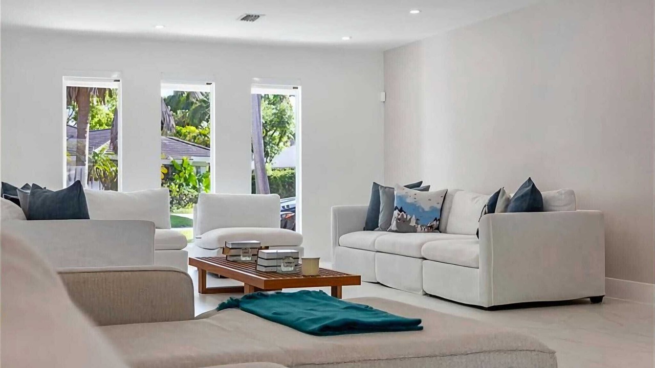 Photo of Livingroom in Palmetto Bay