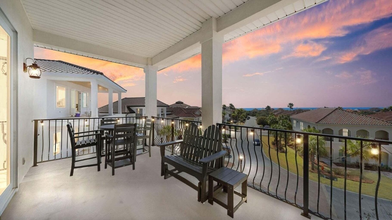 Photo of Patio Balcony in Fort Bay