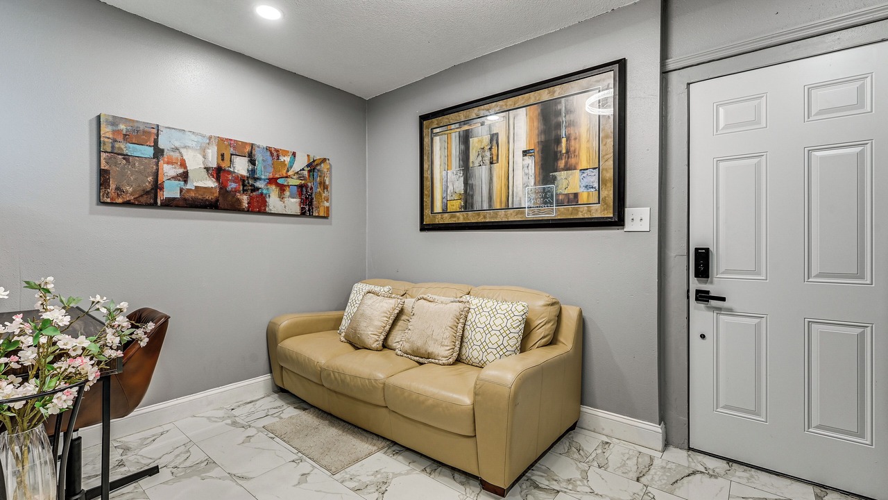 Photo of Livingroom in Orchid Lake Village