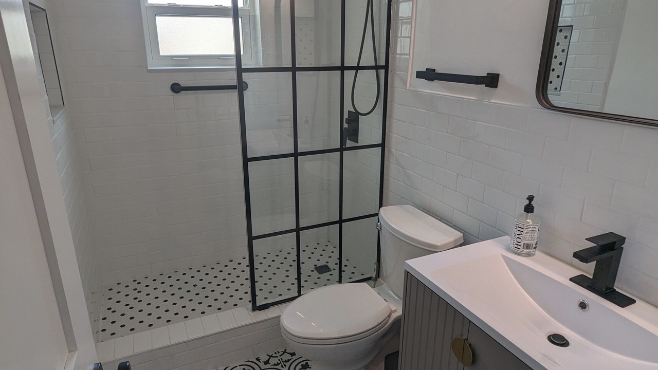 Photo of Bathroom in College Park