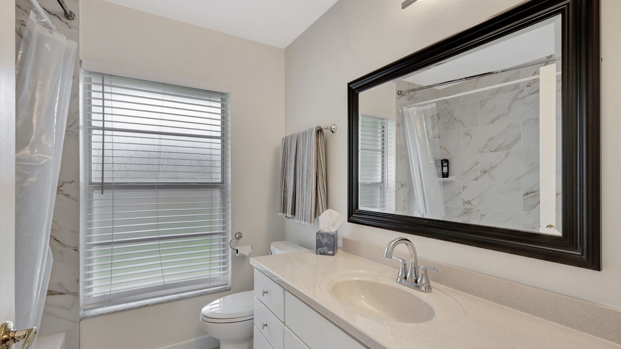 Photo of Bathroom in Greenview Shores