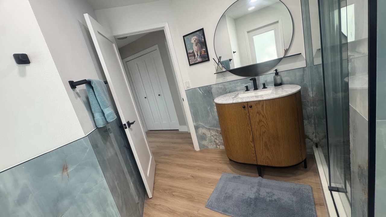 Photo of Bathroom in Candler