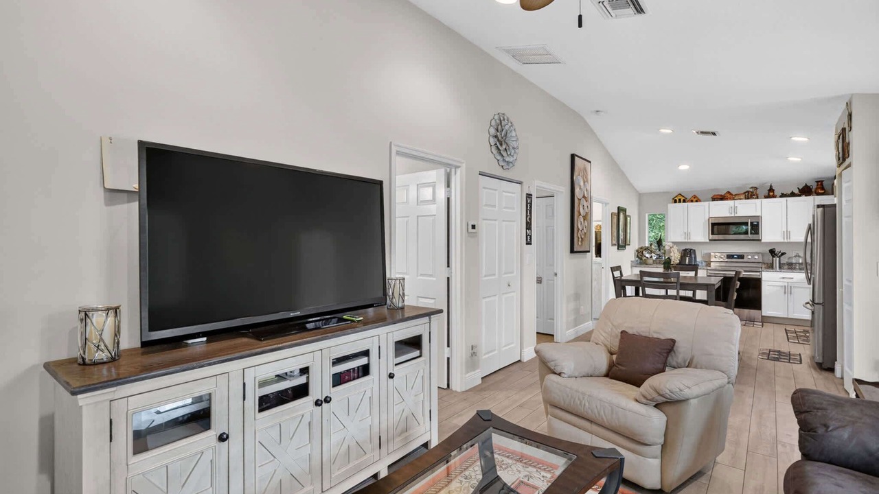 Photo of Bedroom in Jupiter Farms