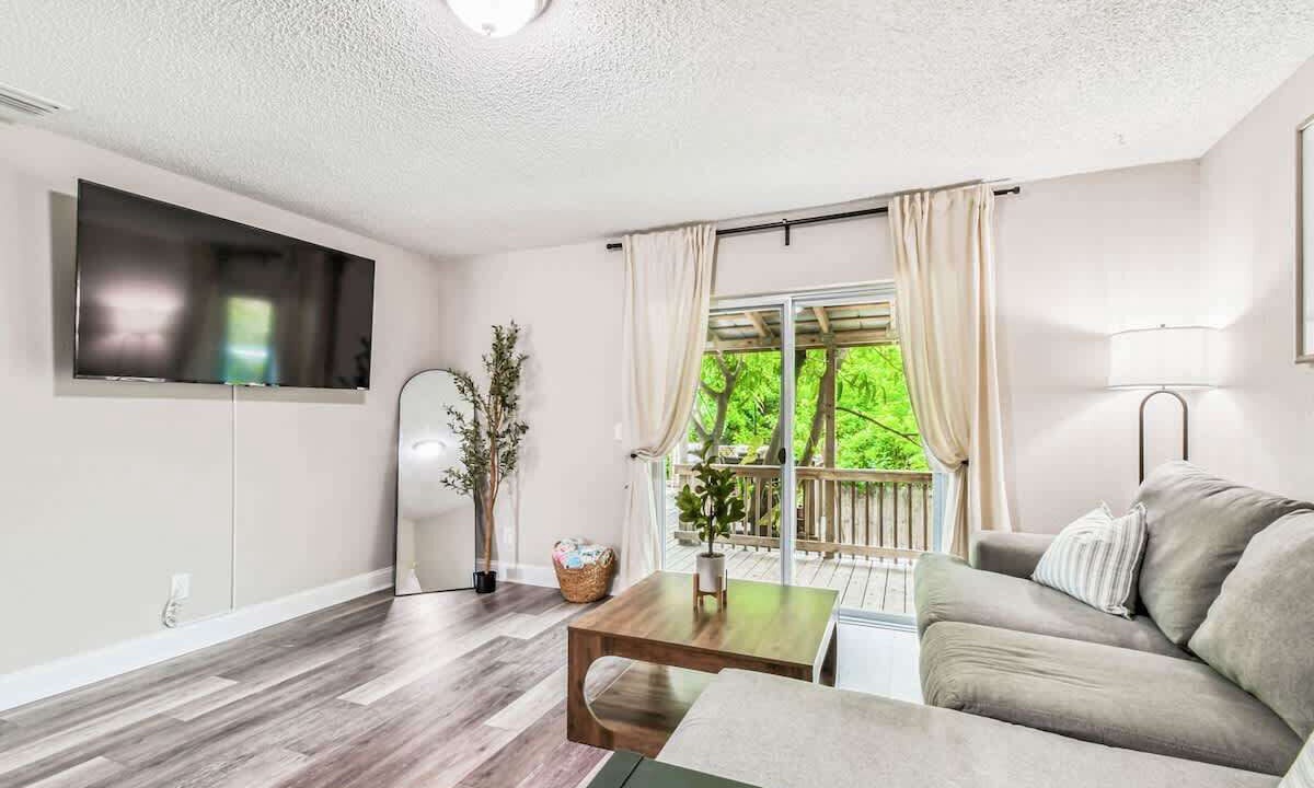Photo of Bedroom in Port Tampa City