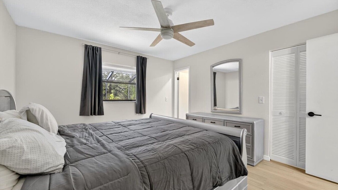 Photo of Bedroom in Forest Oaks