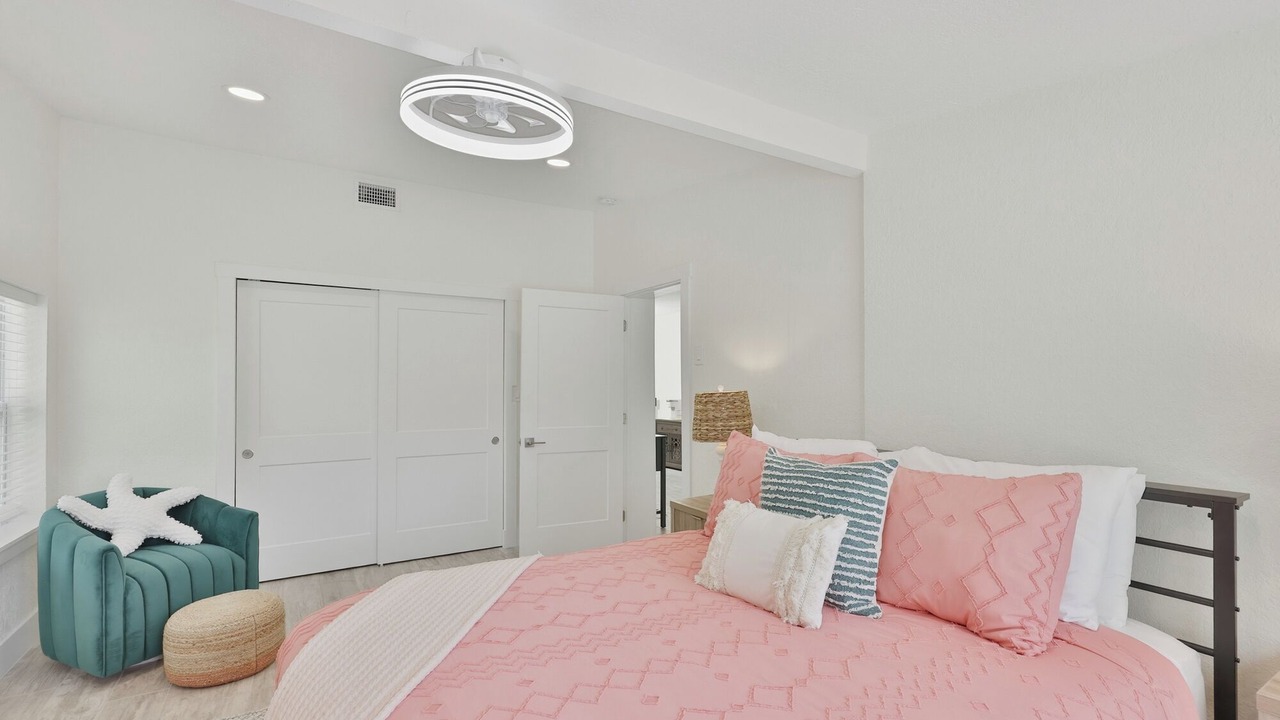 Photo of Bedroom in South Pinellas Community Council