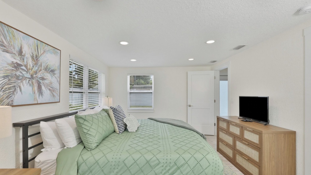 Photo of Bedroom in South Pinellas Community Council