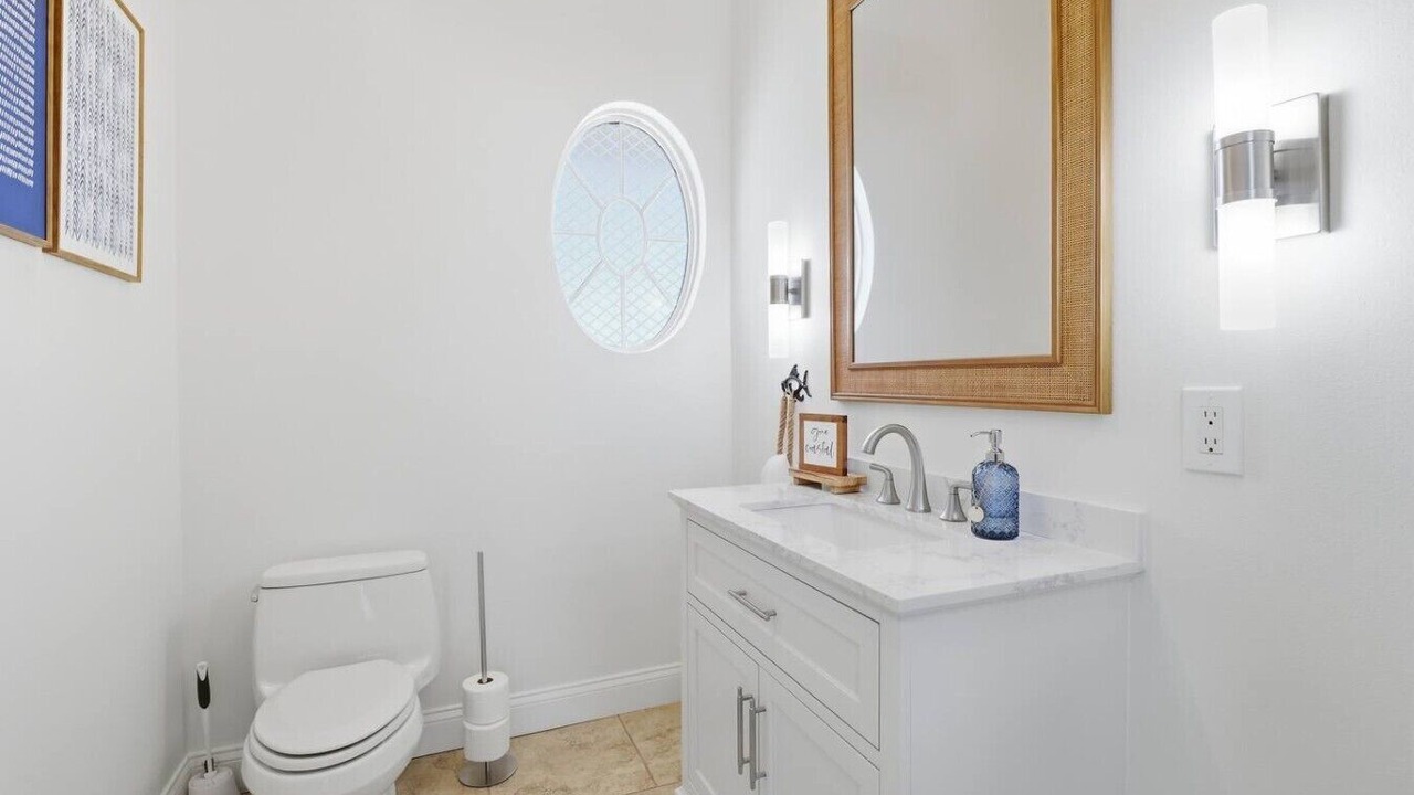 Photo of Bathroom in Dixie Shores