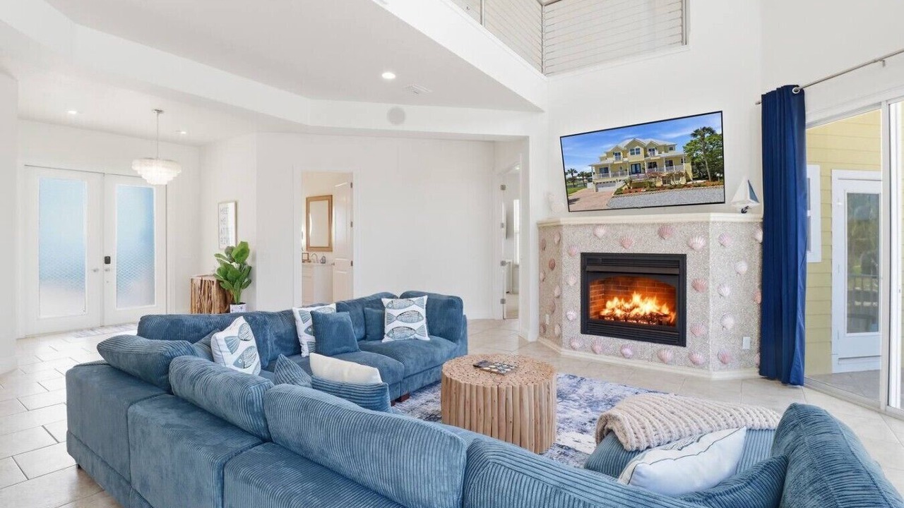 Photo of Livingroom in Dixie Shores