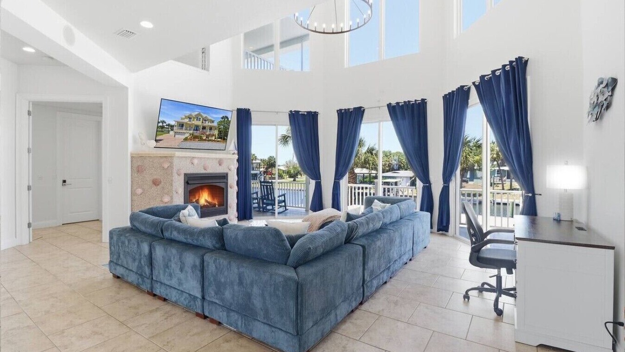 Photo of Livingroom in Dixie Shores