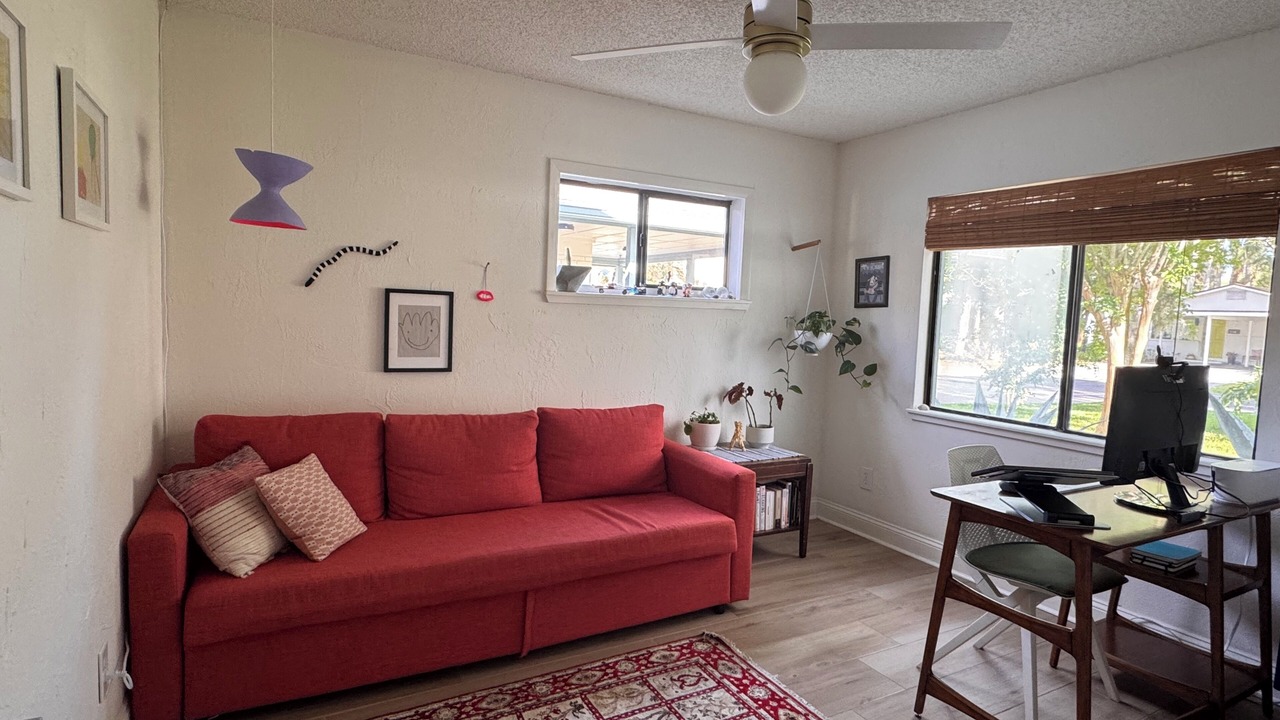 Photo of Livingroom in Atlantic Beach