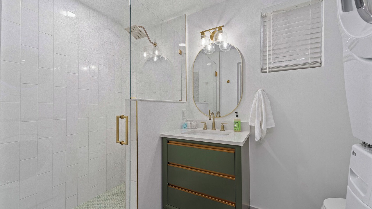 Photo of Bathroom in Parker Ridge