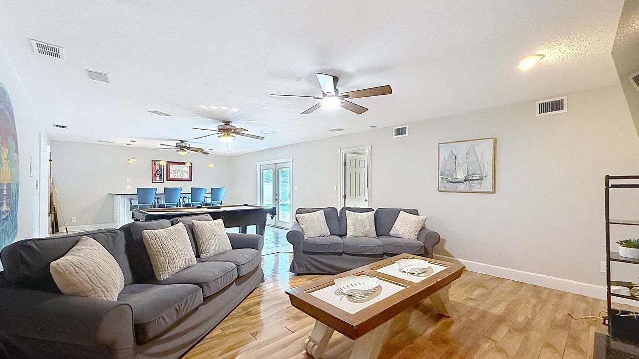 Photo of Livingroom in Seminole