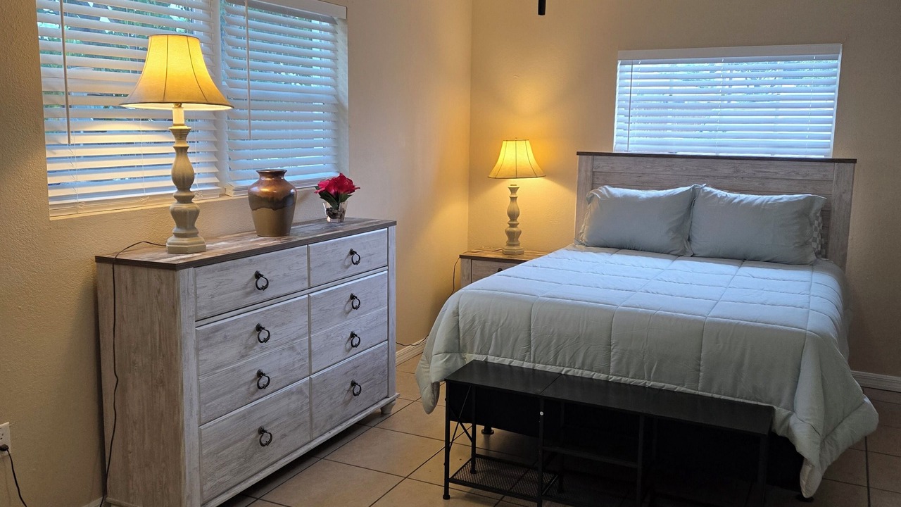 Photo of Bedroom in Venice Gardens