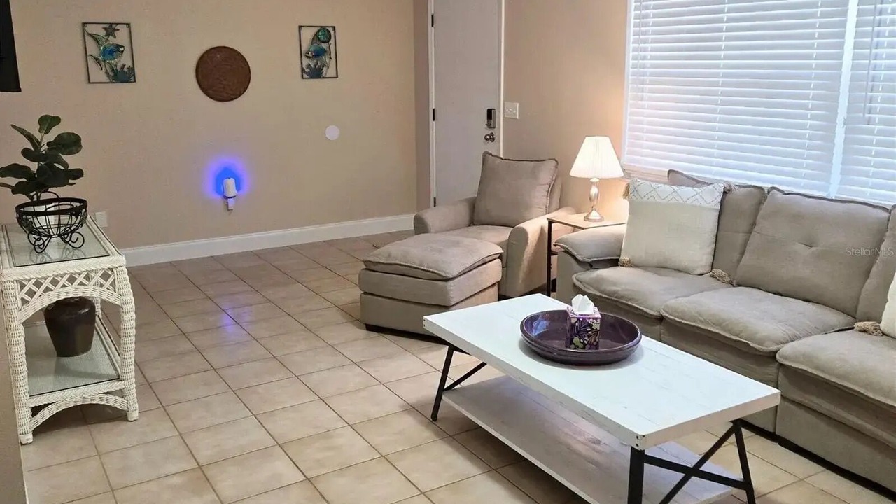 Photo of Livingroom in Venice Gardens