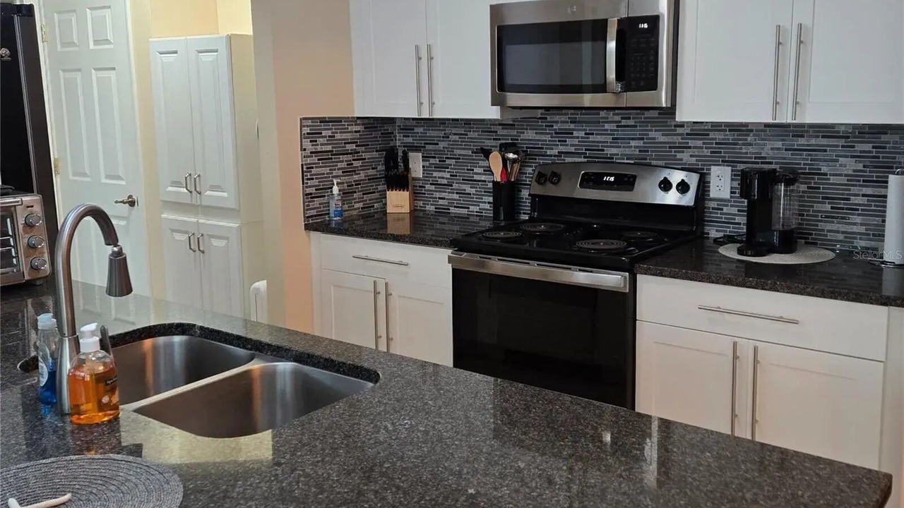 Photo of Kitchen in Venice Gardens