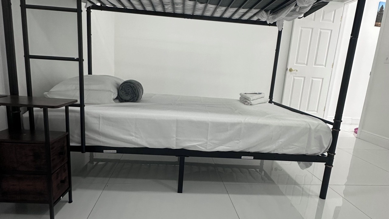 Photo of Bedroom in Egypt Lake-Leto