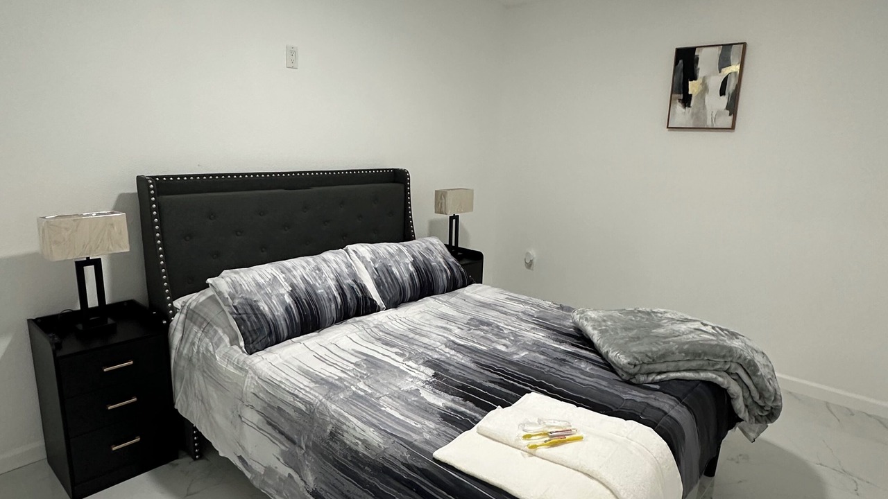 Photo of Bedroom in Bearss Plaza