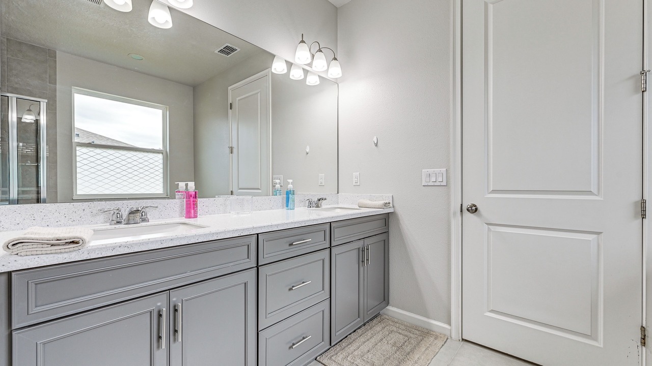 Photo of Bathroom in Valrico