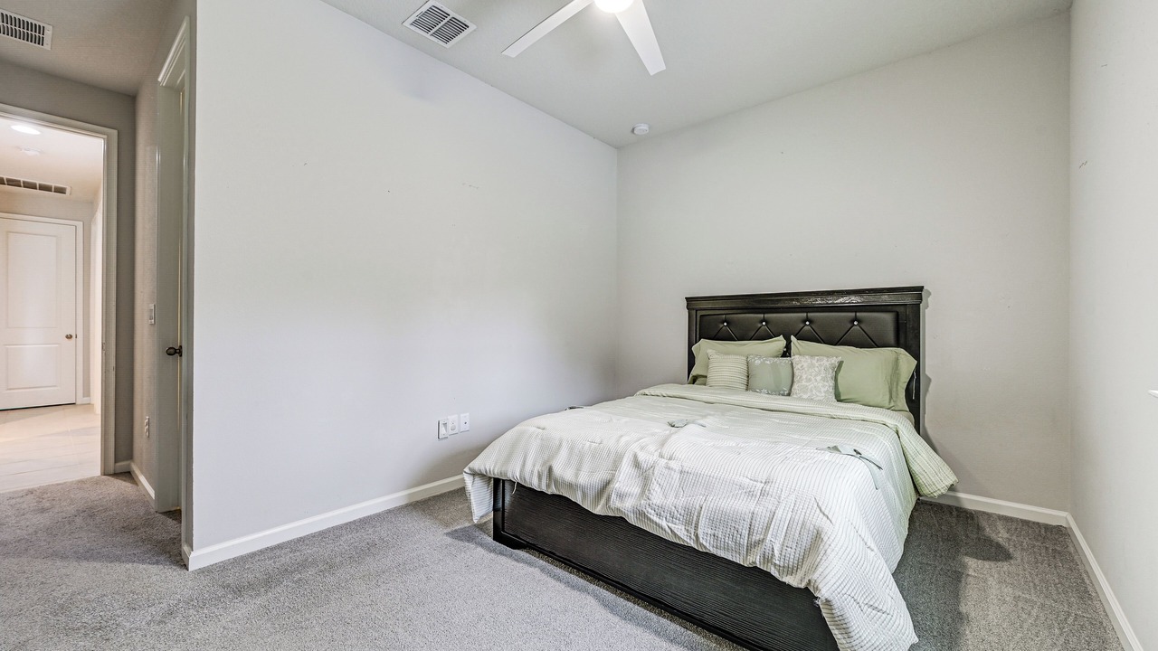 Photo of Bedroom in Valrico