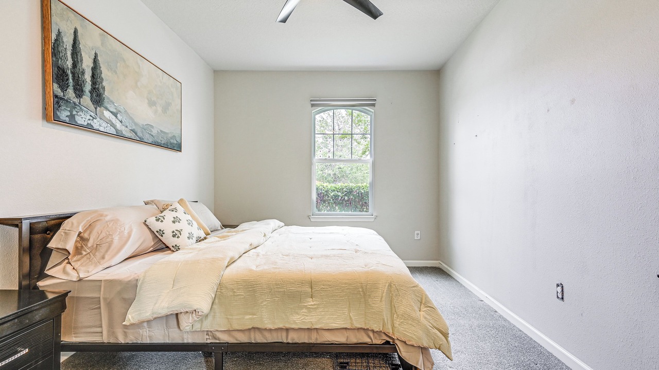 Photo of Bedroom in Valrico